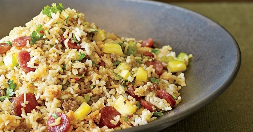 Bosan Pakai Sosis, Cicipi Nasi Goreng Daging Campur Nanas