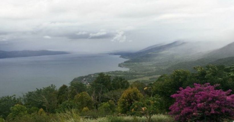 3 Danau Fenomenal Tanah Minang, Lihat Keindahan Singkarak dari Bukit