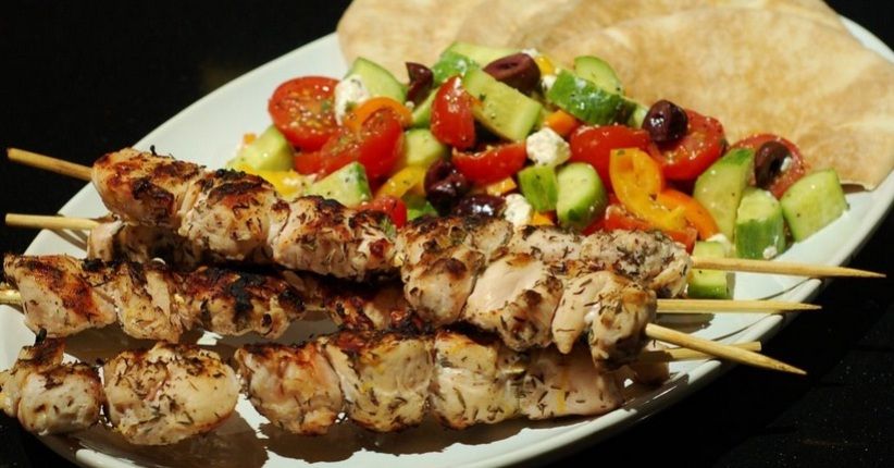4 Menu Khas Yunani Ini Terkenal Lezat, Cicipi Daging Panggang Souvlaki