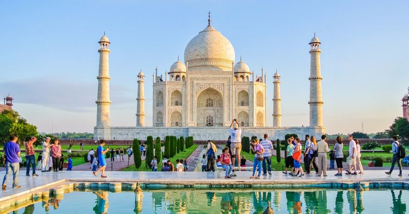 Taj Mahal Jadi Favorit, Turis Dibatasi 3 Jam untuk Kurangi Kepadatan