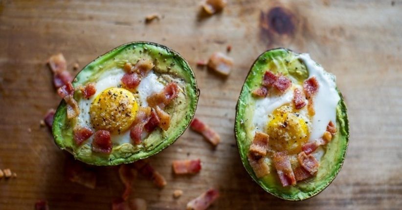 Bosan Sarapan Roti, Ganti dengan Telur Alpukat Panggang