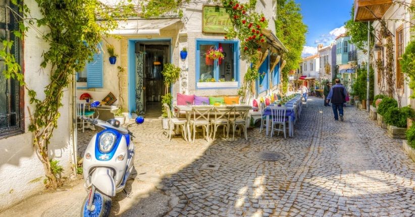 6 Jalan Setapak Menakjubkan di Dunia, Santorini Cantik seperti Lukisan