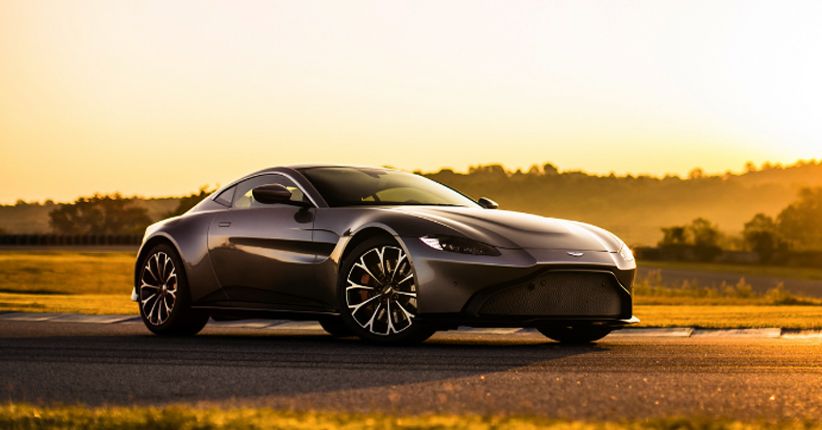 Aston Martin Siapkan Penantang Mobil Listrik Tercepat Tesla Roadster