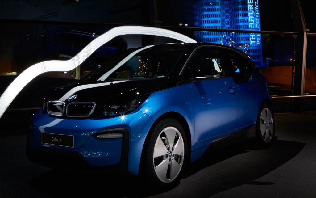 BMW Group Cetak Penjualan 100.000 Mobil Listrik pada 2017