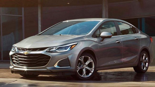 Chevrolet Luncurkan Sedan Cruze dengan Desain dan Fitur Terbaru