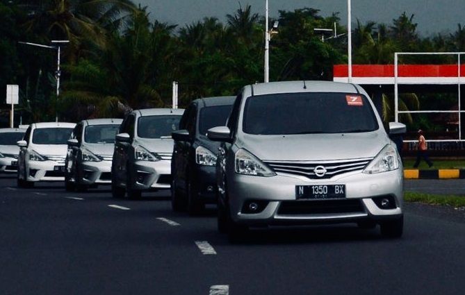 Tantangan 7 Liter Bahan Bakar Grand Livina di Bali