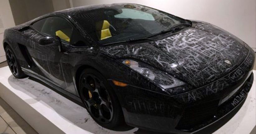 Meseum Ini Pajang Lamborghini Gallardo Penuh Coretan Pengunjung