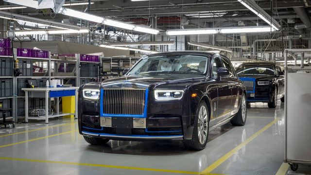 Rolls-Royce Phantom 2018 Pertama Dilelang untuk Amal