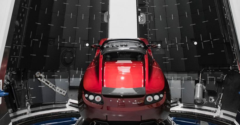 Elon Musk Terbangkan Tesla Roadster ke Mars 6 Februari