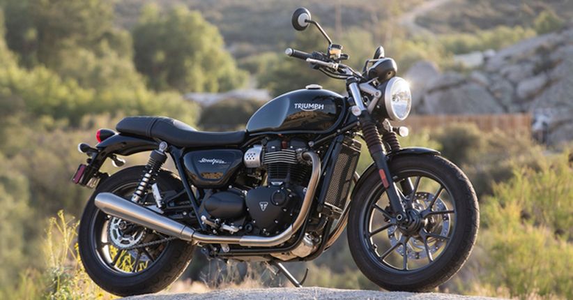 Kebiasaan Parkir Motor Standar Miring, Ini Bahaya bagi Anda