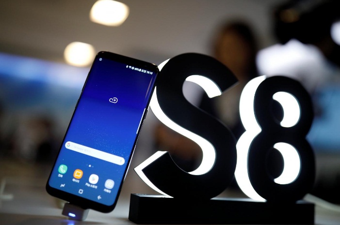 Jajaran Smartphone yang Cocok untuk Orang Doyan Selfie