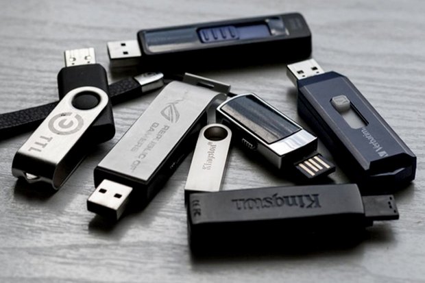 Jajaran Flash Disk Terbaik 2017