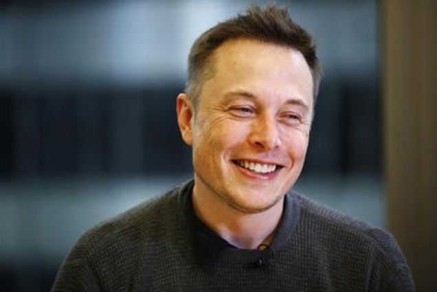 Eksplorasi ke Mars, Elon Musk Sebut Manusia Perlu Bikin Basis Bulan 