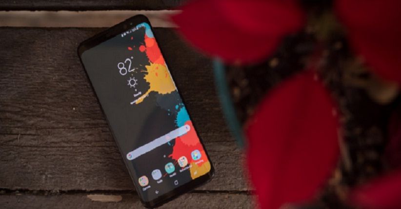 Aneh, Layar Galaxy S8 Bisa Nyala Sendiri 