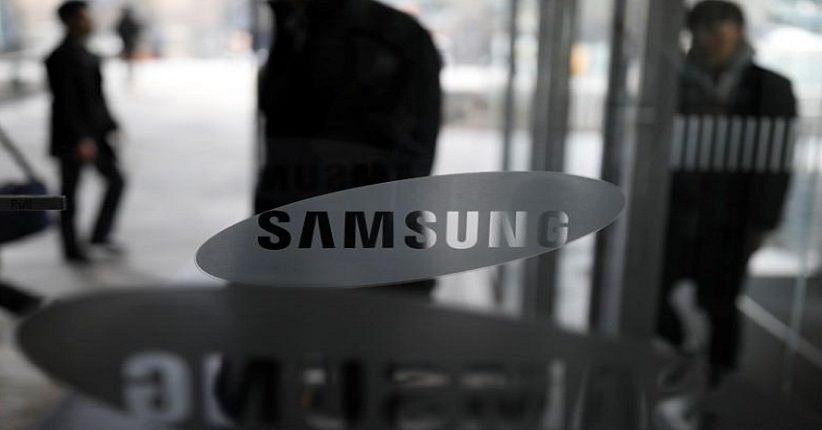 Sketsa Bocor, Ponsel Layar Lipat Samsung Bawa Monitor Detak Jantung