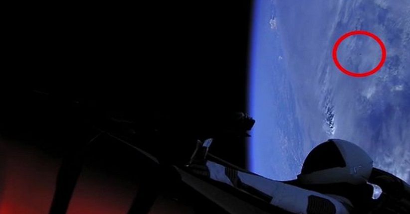 UFO Hitam Diklaim Muncul Selama Peluncuran Roket SpaceX