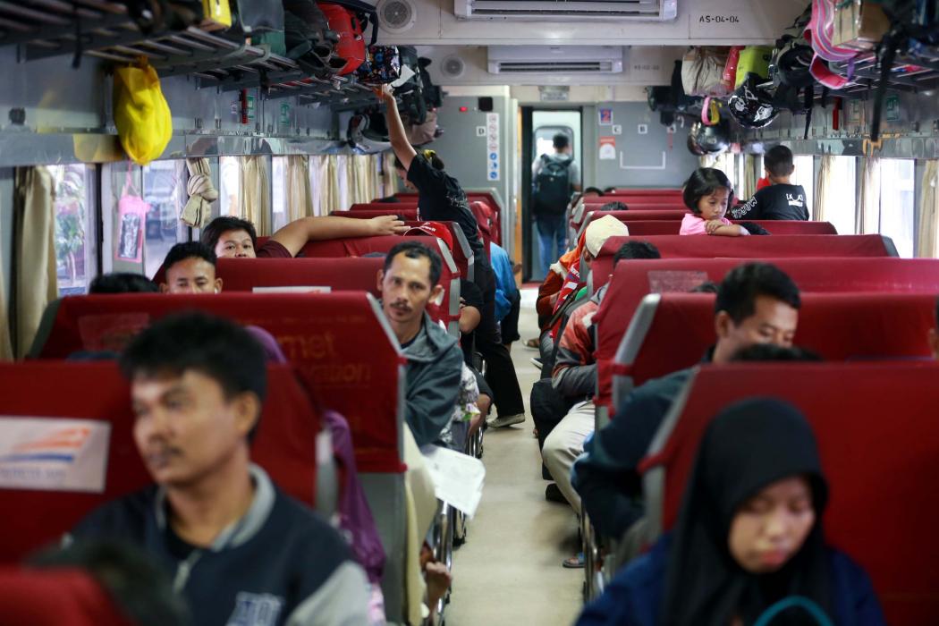 Stasiun Gambir dan Pasar Senen Didominasi Tujuan Jawa Tengah