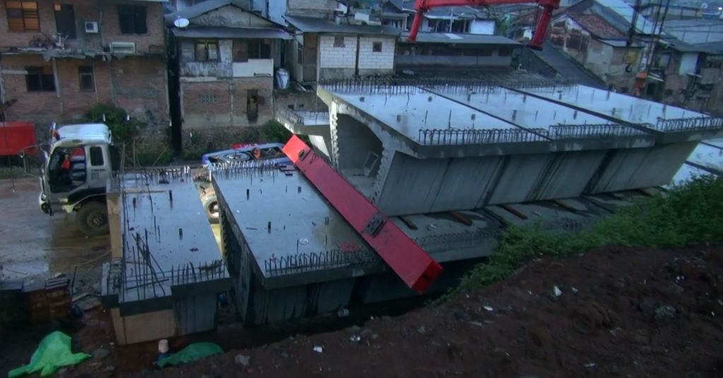 Crane Jatuh Tewaskan 4 Pekerja, Hutama Karya Minta Maaf 