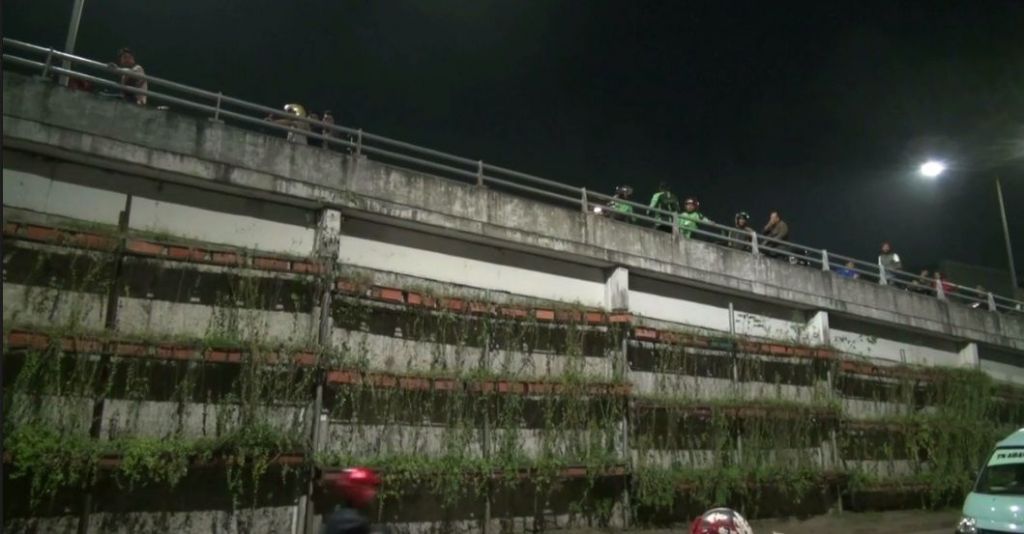 Panik Dikejar Korbannya, 2 Pelaku Begal Nekat Loncat Flyover Jati Baru