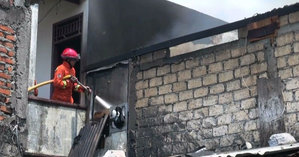 Lalai Matikan Kompor, 8 Rumah Kontrakan di Kebon Jeruk Terbakar