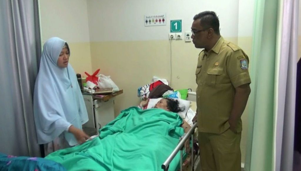 Kunjungi RSUD Tangsel, Kerabat Korban Luka Datang dari Luar Kota