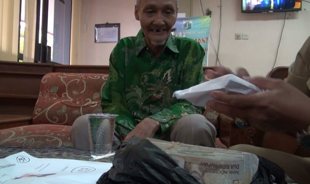 Tertangkap Razia Dinsos DKI, Pengemis Ini Bawa Uang Jutaan Rupiah