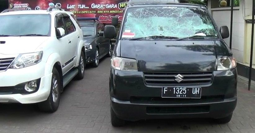 Dua Polisi Gadungan Babak Belur Dihajar Warga Paseban Raya