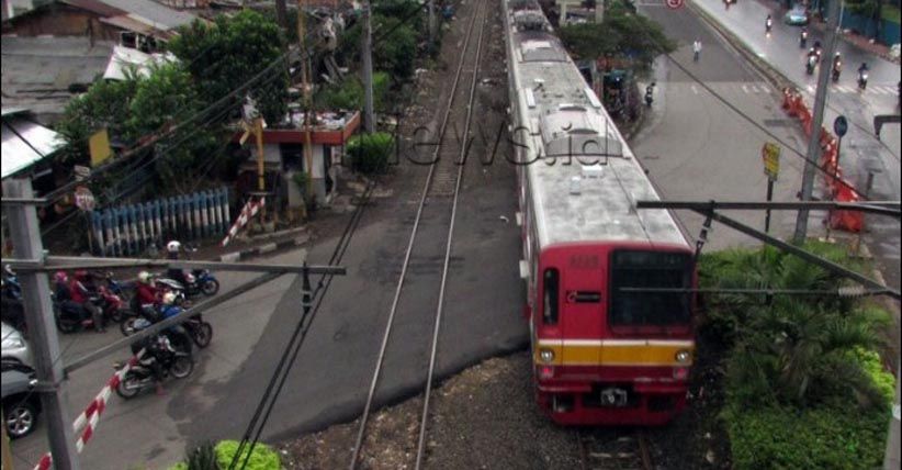 Pagi Ini Commuter Line Tertahan karena Listrik Padam
