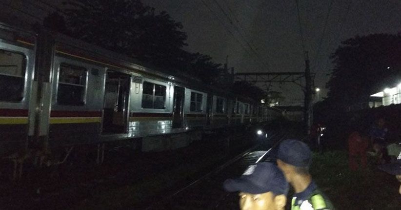 KRL Tanah Abang-Serpong Mendadak Mati, Penumpang Histeris