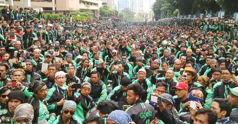 Ada Demo Ojek Online, Polisi Jaga Kantor Go-Jek, Grab dan Kemenhub