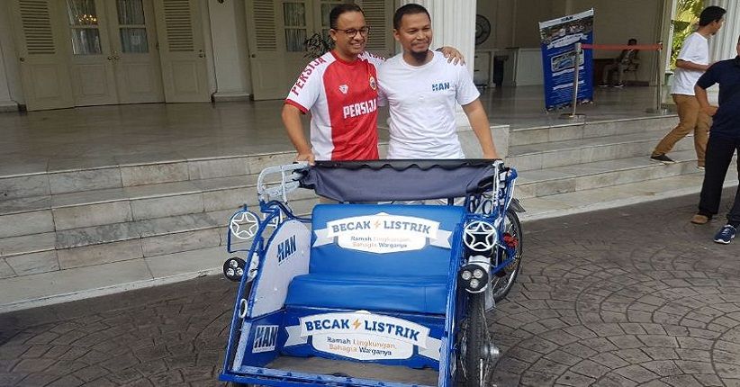 Dihadiahi Prototipe Becak Listrik, Anies Akan Pajang di Balai Kota
