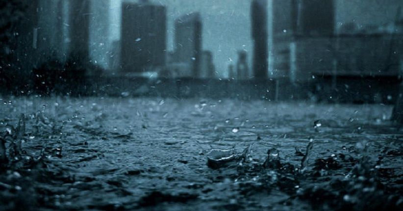 Warga Jakarta Diimbau Waspada Hujan Petir dan Angin Kencang Hari Ini