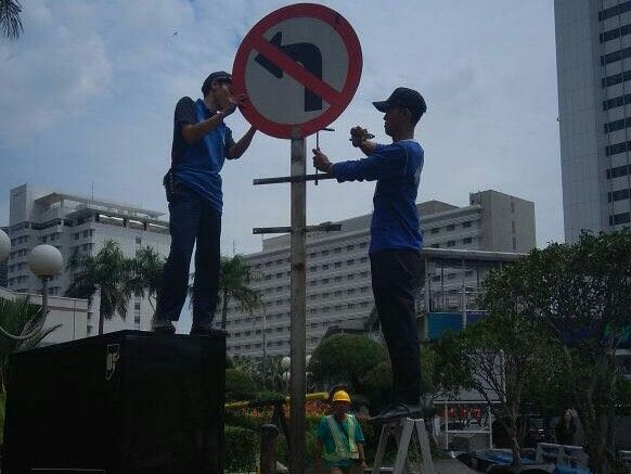 Motor Bebas Melintas di Jalan Thamrin, Sandi Kaji Aturan Genap Ganjil 