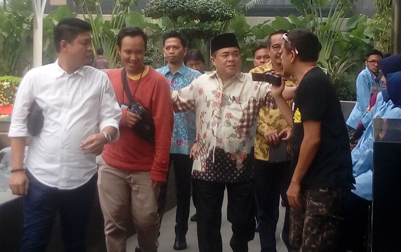 Hemat Bicara, Ade Komarudin Langsung Masuk Gedung KPK