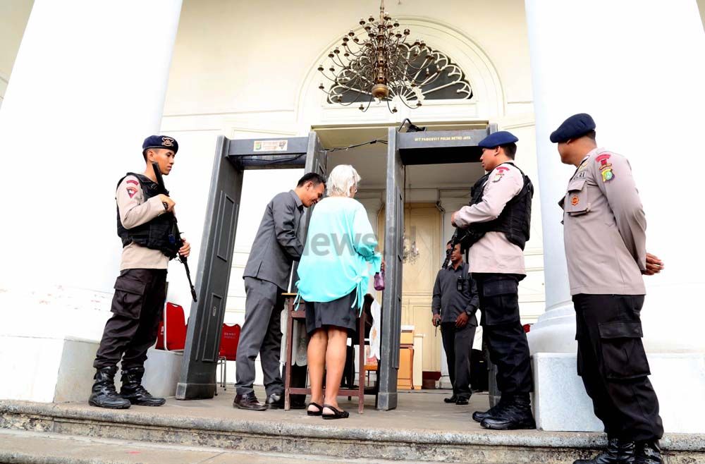 Polri Libatkan Ansor untuk Pengamanan Gereja.
