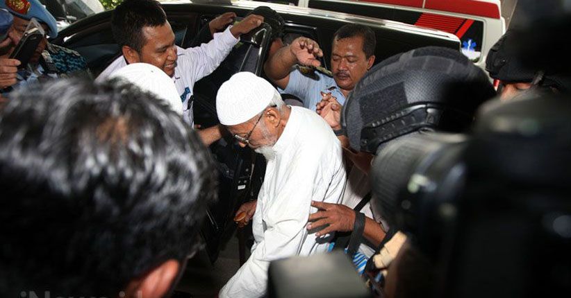 Dikawal Ketat Densus, Ustaz Ba'asyir Kembali Periksa Kesehatan di RSCM