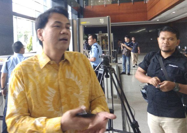 Aziz Syamsuddin Minta Calon Ketua DPR Sejalan dengan Pemerintah
