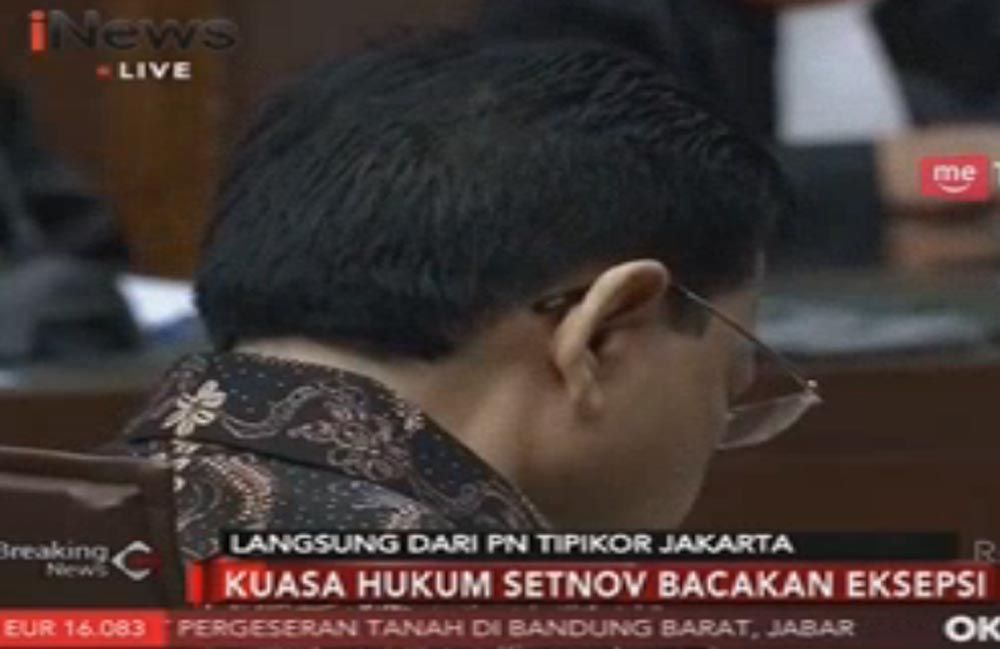 Sidang Eksepsi, Setya Novanto Banyak Senyum