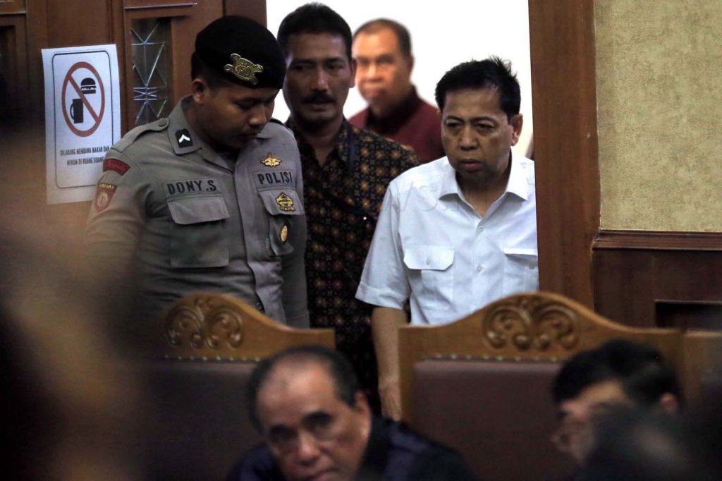 Sempat Dimulai, Sidang Tipikor Setnov Diskors Lagi