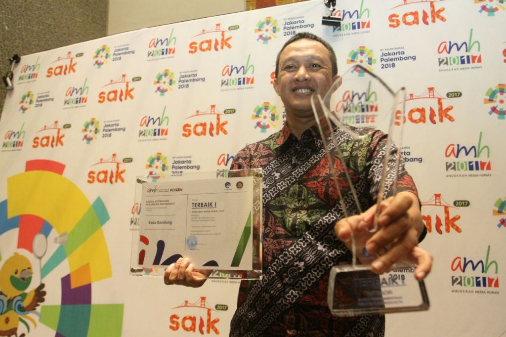 Humas Kota Bandung Raih Penghargaan Pemberitaan Media Pers Terbaik I