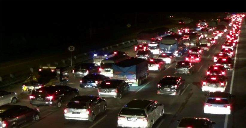 Puncak Arus Balik Paskah, Tol Jakarta-Cikampek Macet Panjang