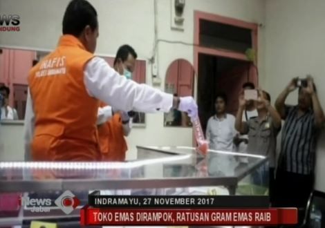 Perampok Bersenjata Api Satroni Toko Emas di Indramayu