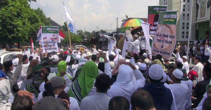 Ribuan Umat Islam di Tegal Turun ke Jalan Tuntut Sukmawati Ditangkap