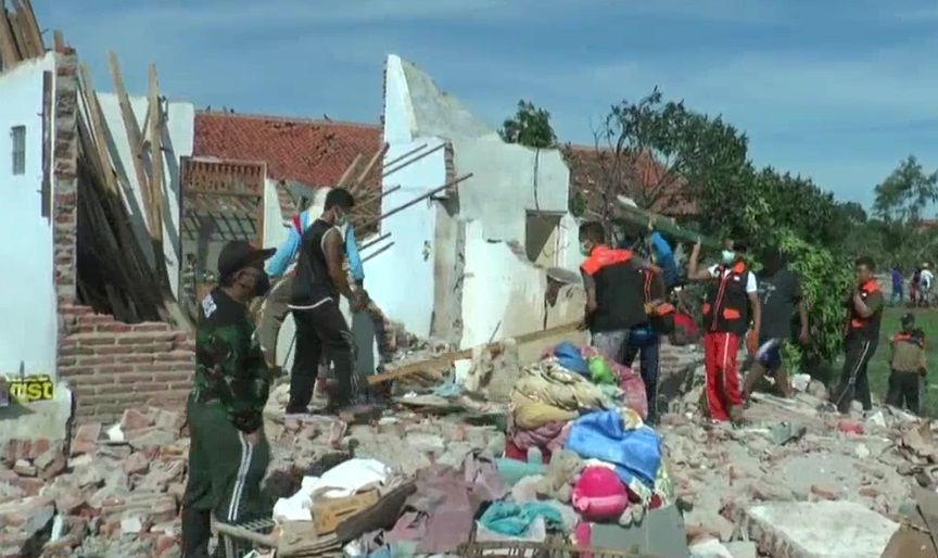 Puting Beliung Sapu Pemalang, 50 Rumah Ambruk dan 159 Rusak Parah 