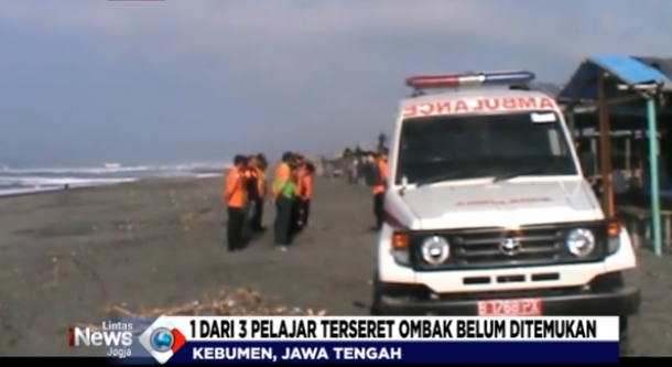 Tiga Pelajar di Kebumen Terseret Ombak, Satu Hilang
