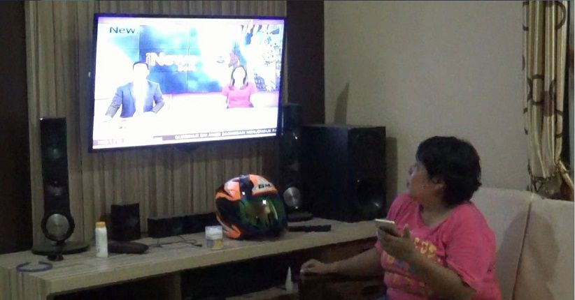 Tak Punya Biaya, Orang Tua Korban Insiden Gedung BEI Pantau TV