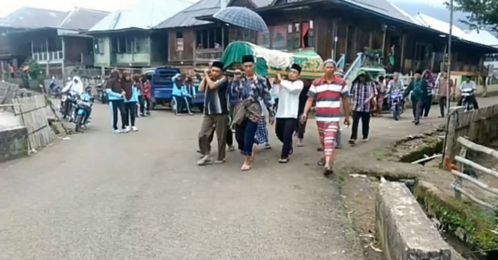 Anak Bunuh Ayah Kandung di Muaraenim dengan 1 Tikaman di Dada