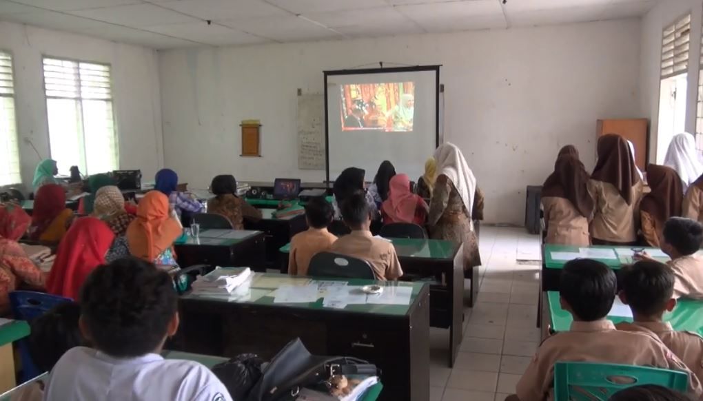 Warga Mandailing Antusias Nonton Bareng Horja Godang Bobby-Kahiyang