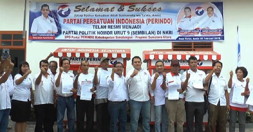 Syukuran Lolos Pilpres 2019, Perindo Simalungun Bagi-Bagi Gerobak