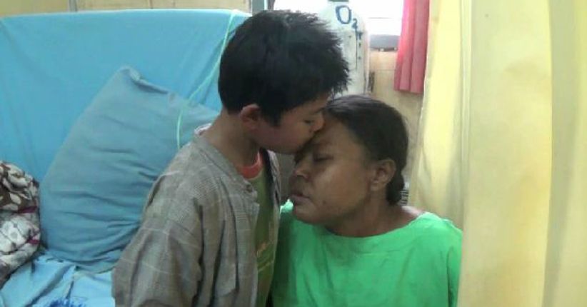 Viral Bocah 10 Tahun Rawat Ibu yang Sakit, Al Rayyan: Saya Sayang Mama